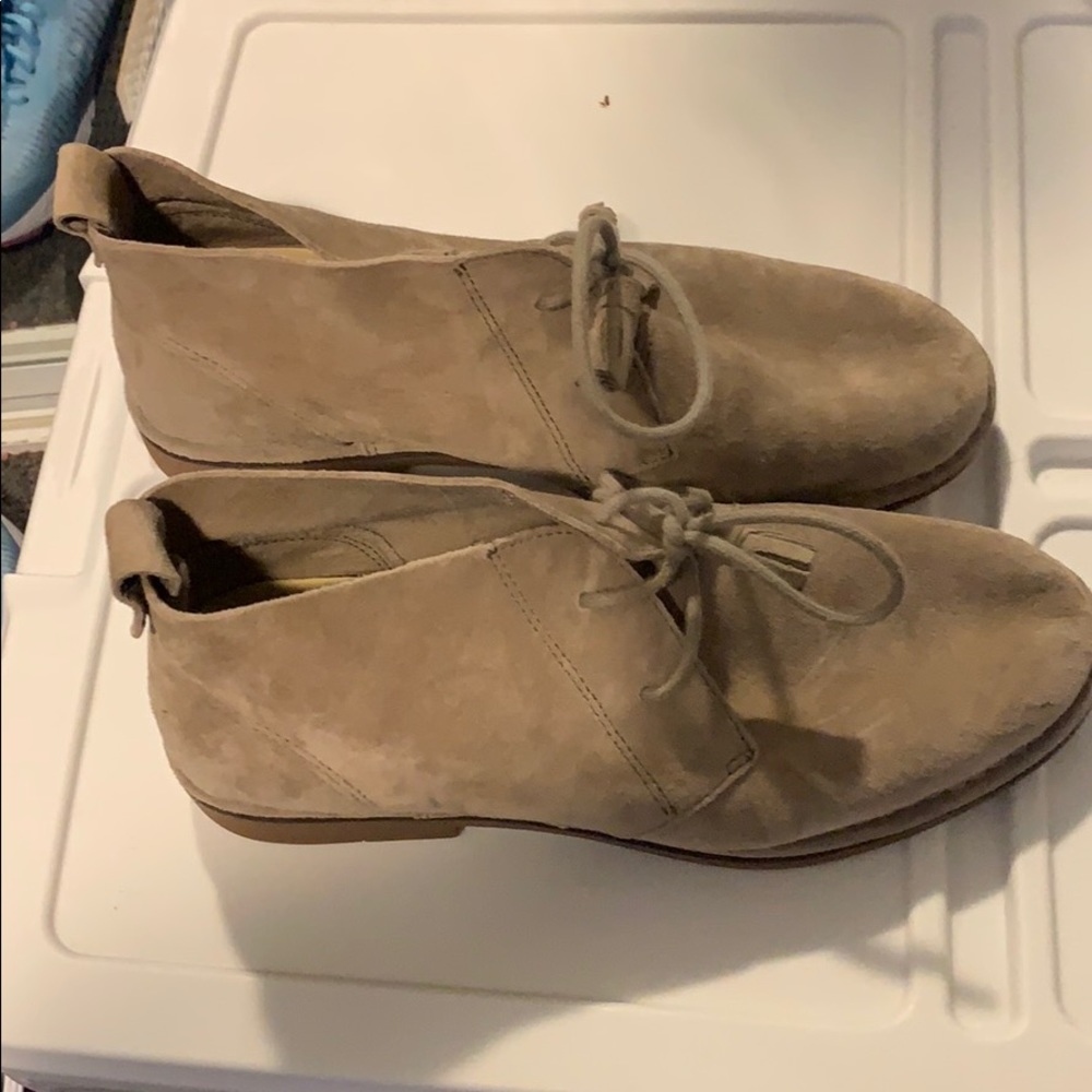 Hush puppies chukka booties